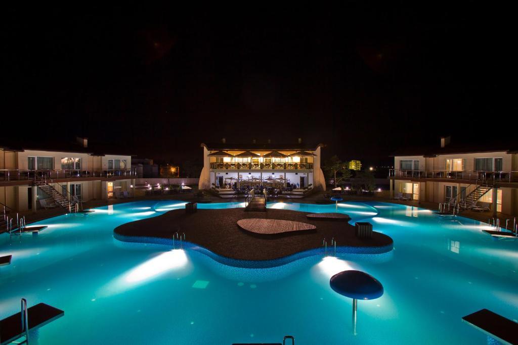 Elizium Park Hotel Коблево Екстериор снимка